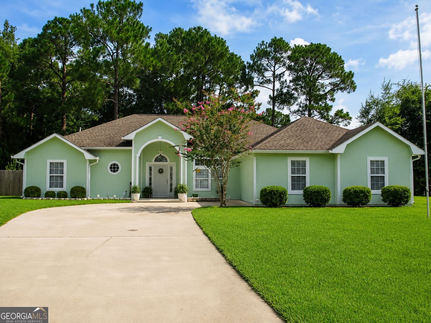 4 bedroom, 2 bathroom, 2,089 sq ft single family residence for sale at 108 Hibiscus Court, Kingsland, GA 31548 — photo 1 of 39