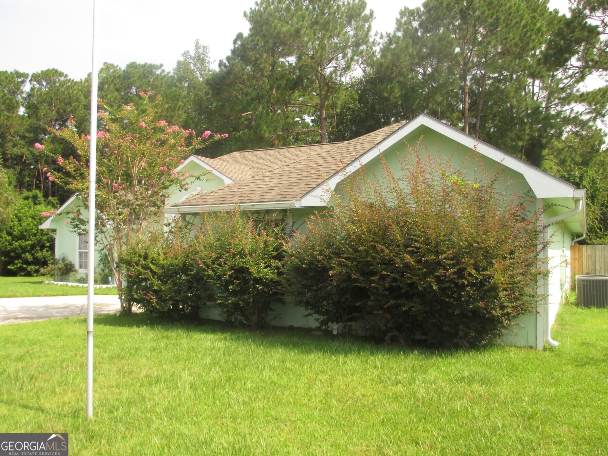 4 bedroom, 2 bathroom, 2,089 sq ft single family residence for sale at 108 Hibiscus Court, Kingsland, GA 31548 — photo 5