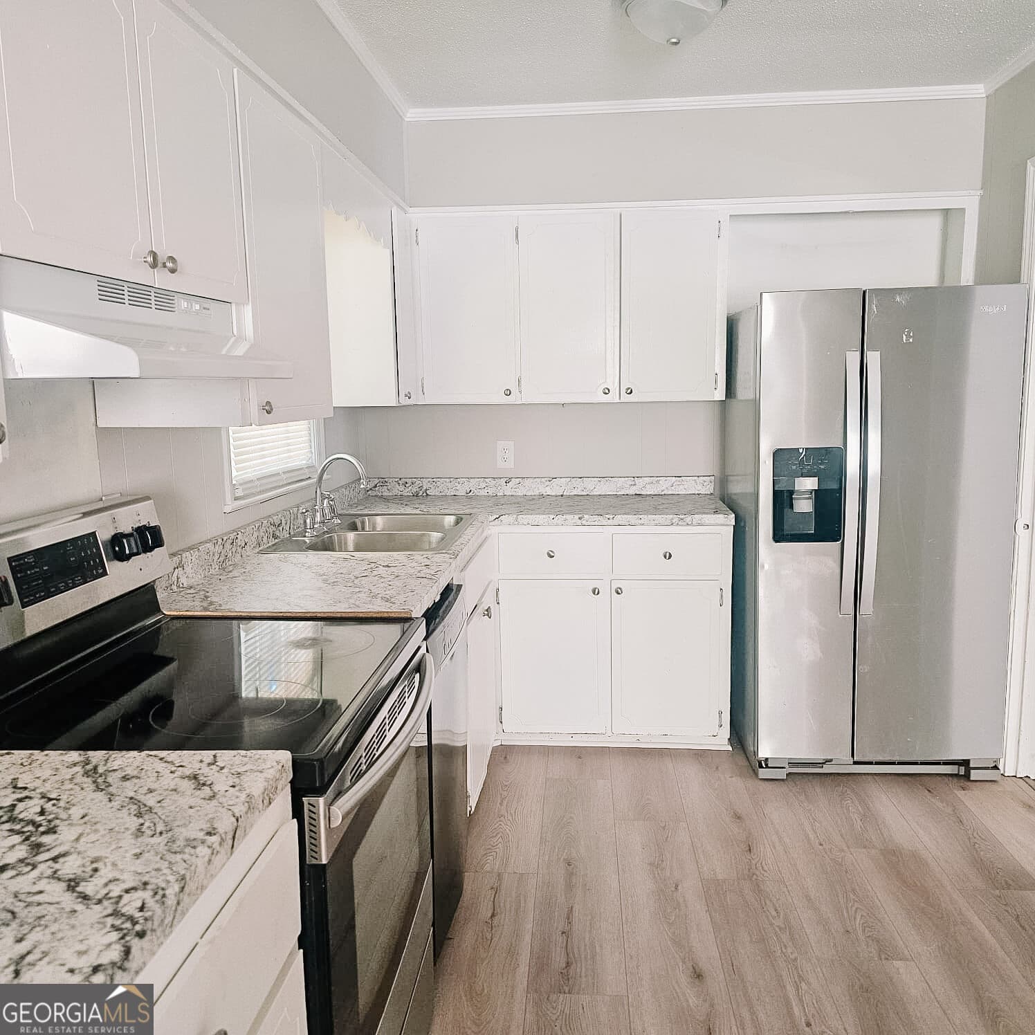 3 bedroom, 1 bathroom, 1,205 sq ft single family residence for rent at 203 Briardale Avenue, Warner Robins, GA 31093 for $1,333 a month — photo 2