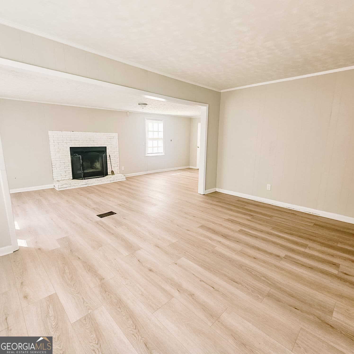 3 bedroom, 1 bathroom, 1,205 sq ft single family residence for rent at 203 Briardale Avenue, Warner Robins, GA 31093 for $1,333 a month — photo 3