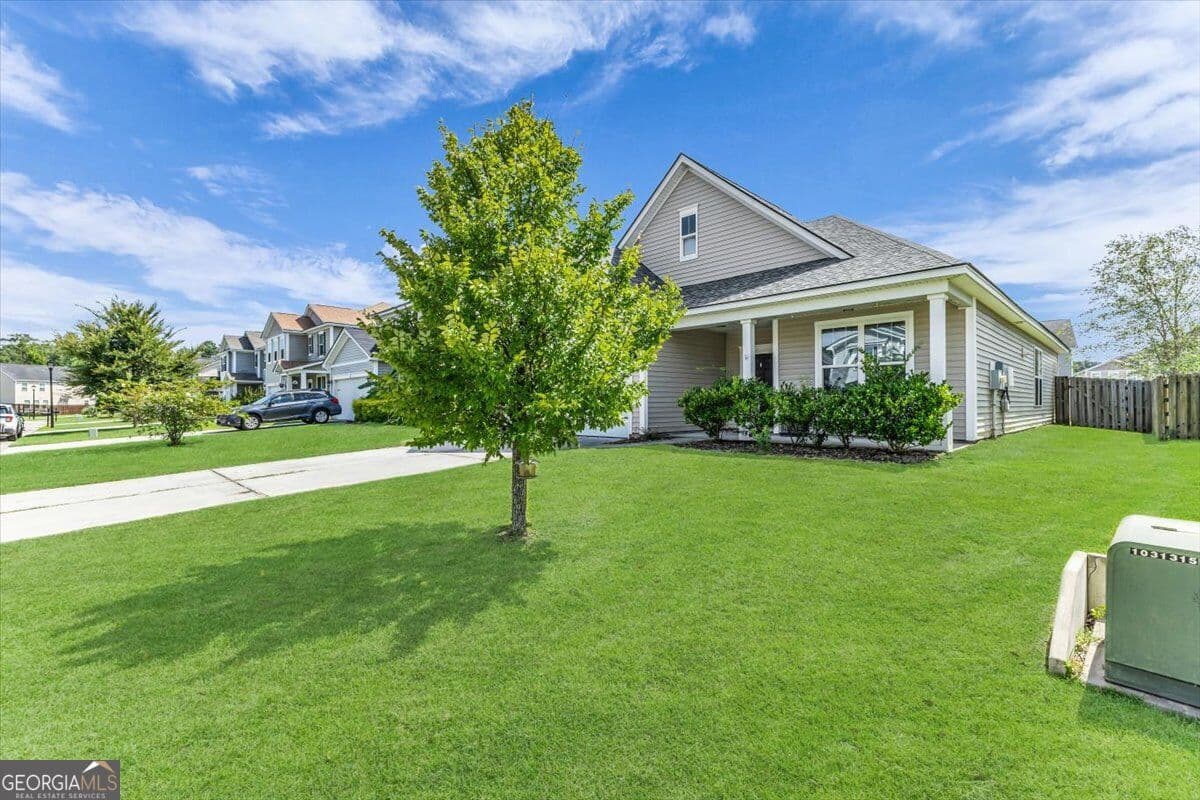 4 bedroom, 3 bathroom, 2,162 sq ft single family residence for sale at 413 Lions Den Drive, Pooler, GA 31322 — photo 5