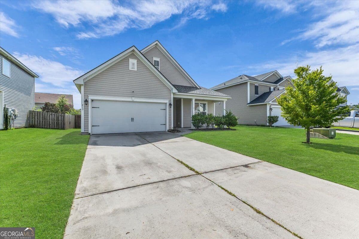 4 bedroom, 3 bathroom, 2,162 sq ft single family residence for sale at 413 Lions Den Drive, Pooler, GA 31322 — photo 4