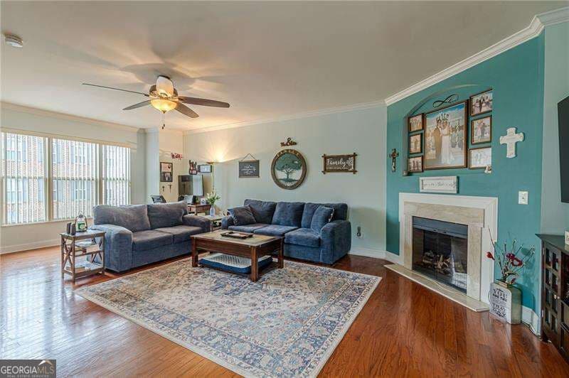 4 bedroom, 3.5 bathroom, 2,442 sq ft townhouse for sale at 284 Autry Mill Lane, Suwanee, GA 30024 — photo 7