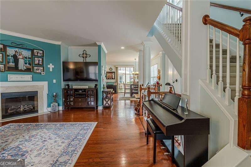 4 bedroom, 3.5 bathroom, 2,442 sq ft townhouse for sale at 284 Autry Mill Lane, Suwanee, GA 30024 — photo 9