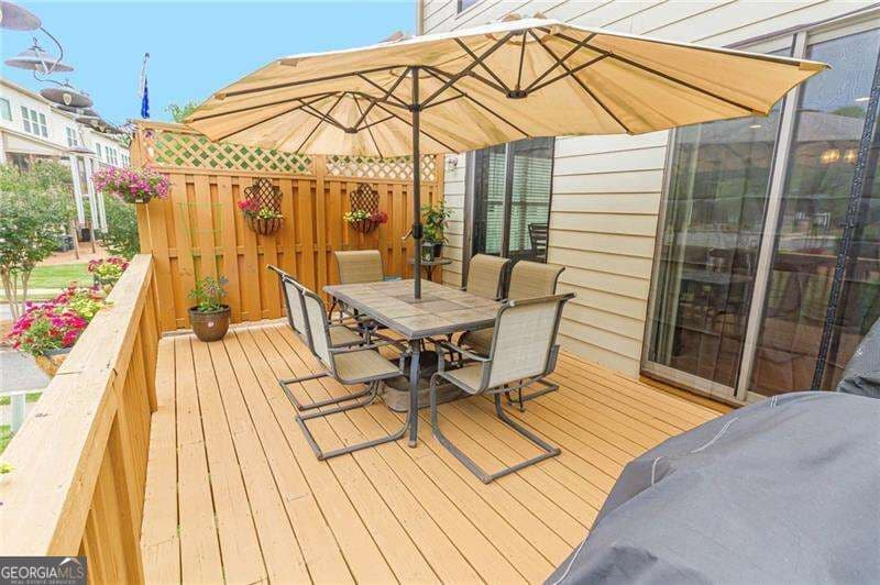 4 bedroom, 3.5 bathroom, 2,442 sq ft townhouse for sale at 284 Autry Mill Lane, Suwanee, GA 30024 — photo 4
