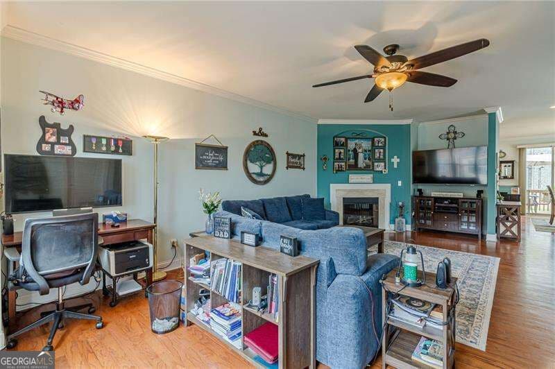 4 bedroom, 3.5 bathroom, 2,442 sq ft townhouse for sale at 284 Autry Mill Lane, Suwanee, GA 30024 — photo 8