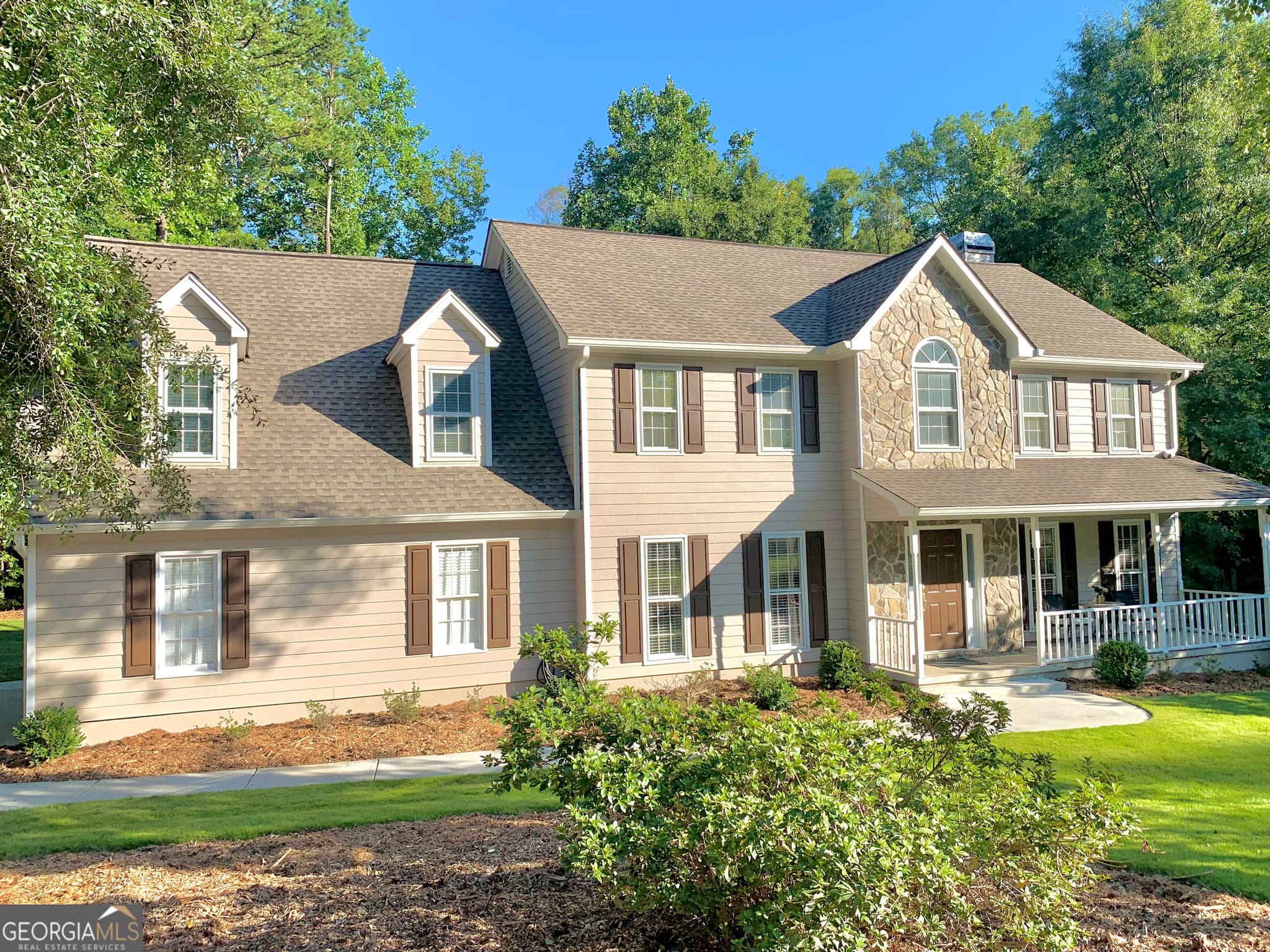 5 bedroom, 2.5 bathroom, 2,822 sq ft single family residence for rent at 345 Legacy Lane, Peachtree City, GA 30269 for $3,750 a month