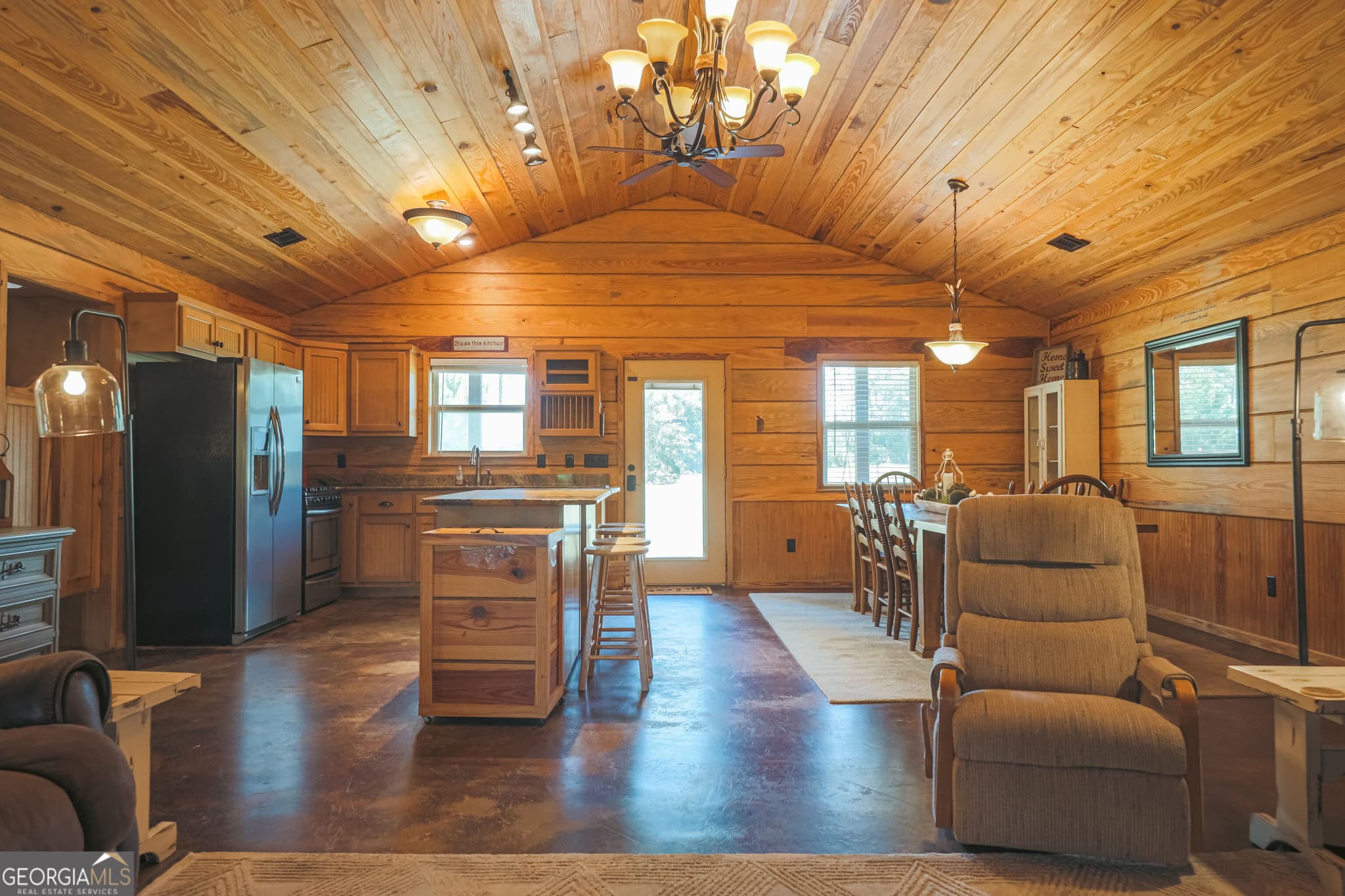 3 bedroom, 2 bathroom, 2,392 sq ft single family residence for sale at 3733 Oak Hill Road, Blackshear, GA 31516 — photo 7
