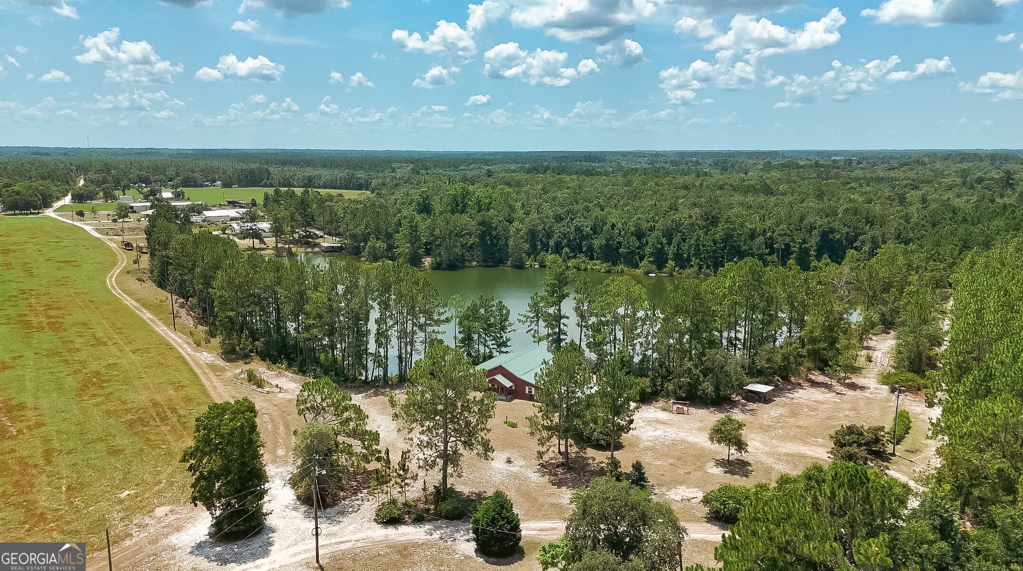 3 bedroom, 2 bathroom, 2,392 sq ft single family residence for sale at 3733 Oak Hill Road, Blackshear, GA 31516 — photo 4