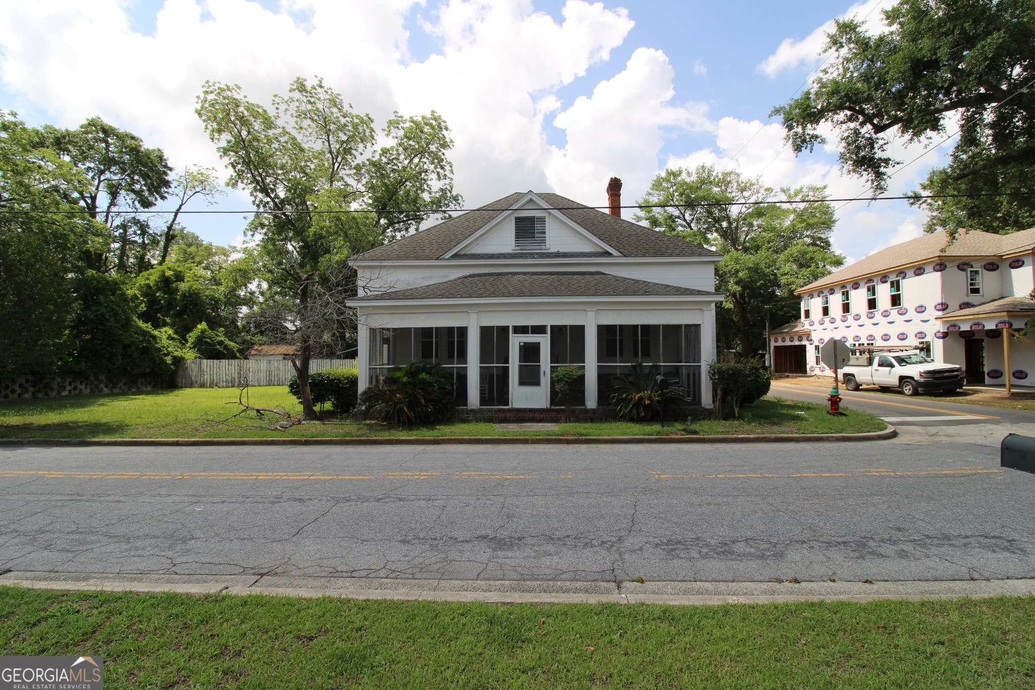3 bedroom, 2 bathroom, 3,352 sq ft single family residence sold at 10 W Inman Street, Statesboro, GA 30458