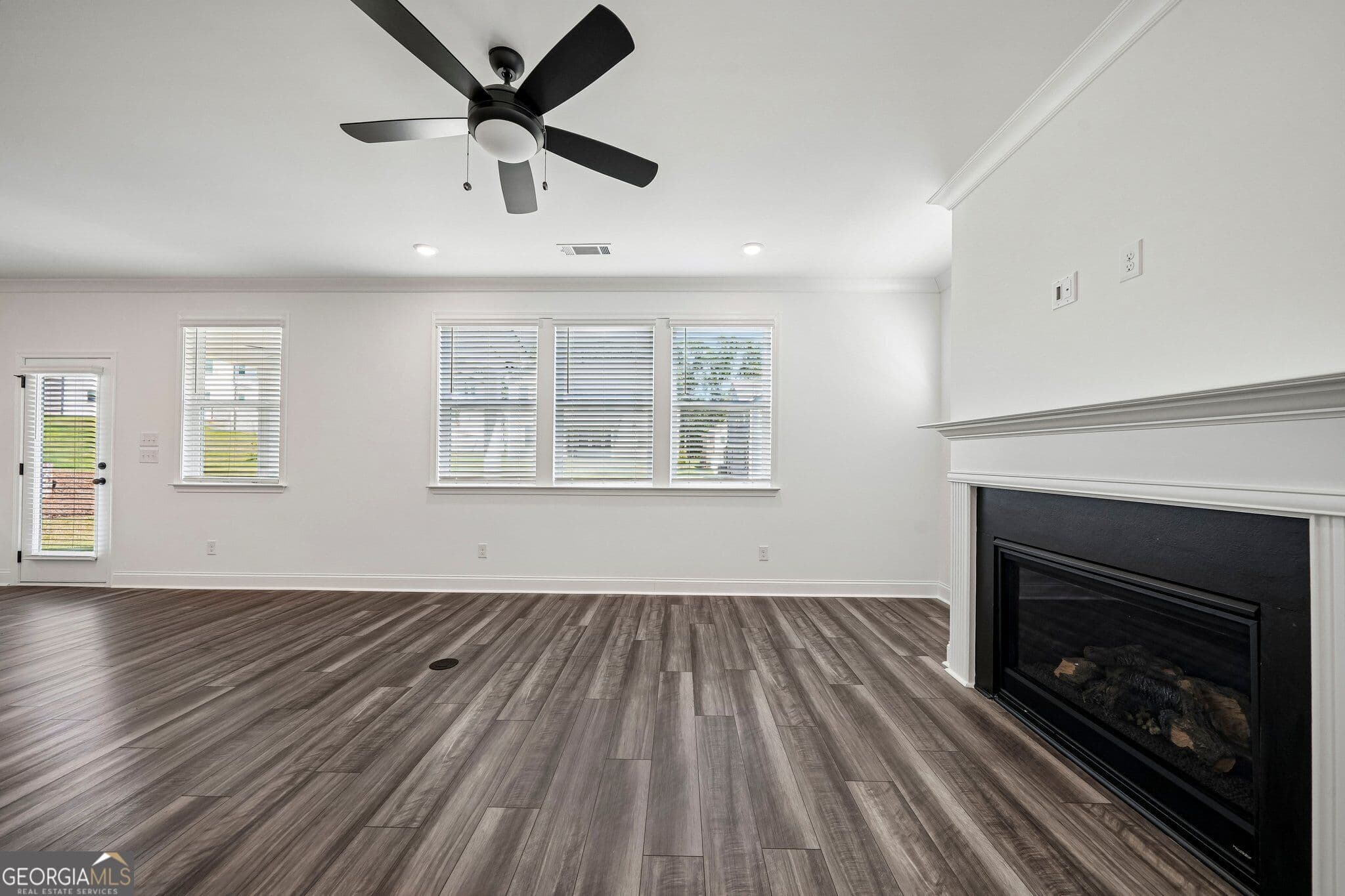 4 bedroom, 3.5 bathroom, 2,498 sq ft single family residence for sale at 1673 Caldwell Bend Lane, Dacula, GA 30019 — photo 10