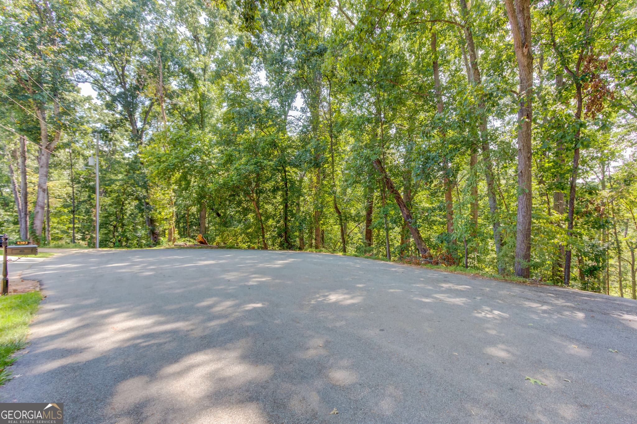residential lot for sale at 4301 Holiday Heights Drive, Oakwood, GA 30566 — photo 1 of 10