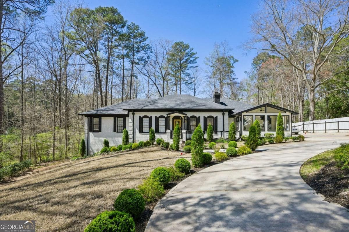 8 bedroom, 4 bathroom, 4,400 sq ft single family residence sold at 3085 Juhan Road, Stone Mountain, GA 30087