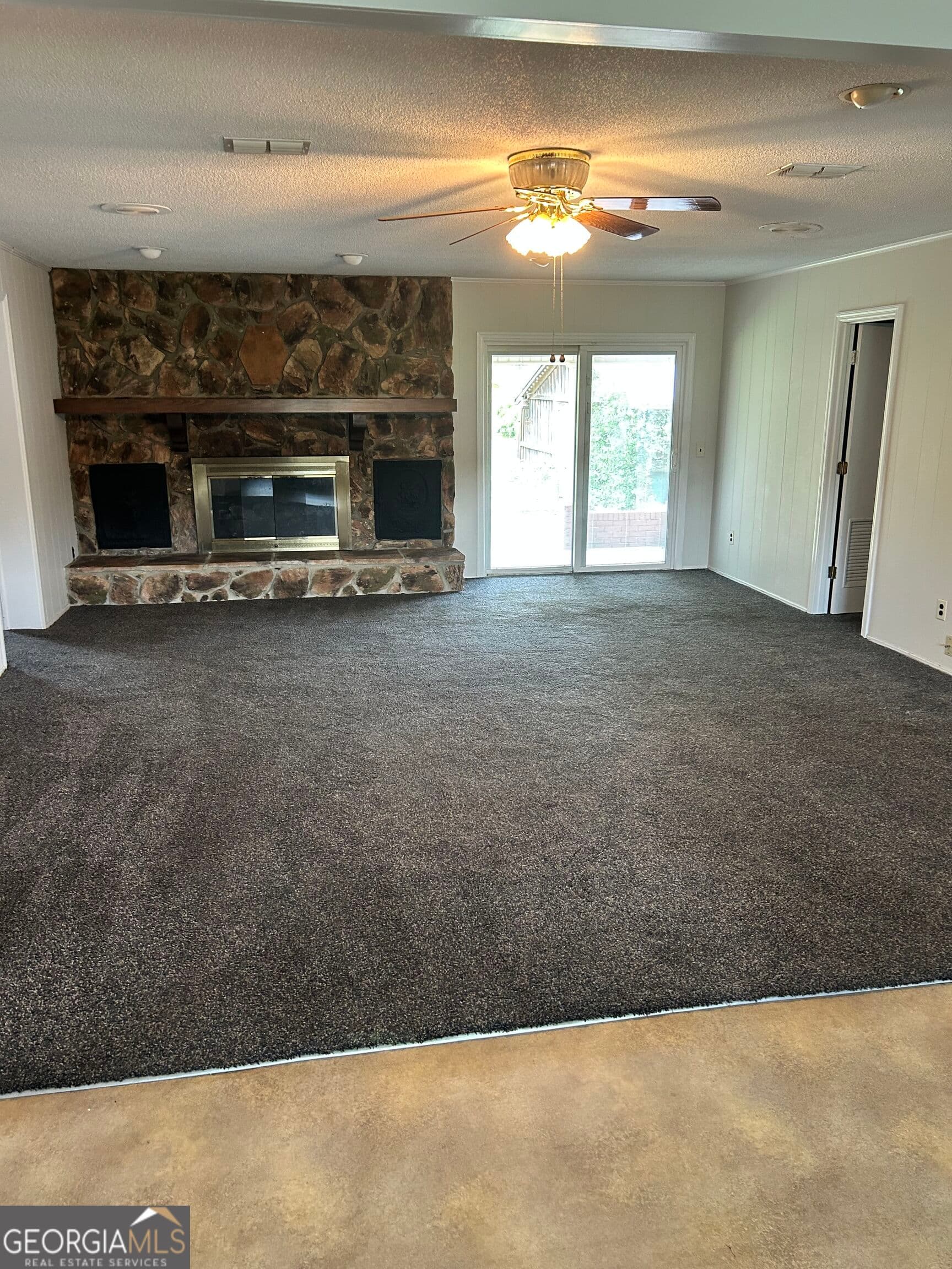 3 bedroom, 3 bathroom, 2,706 sq ft single family residence for sale at 202 E 15th Street, Alma, GA 31510 — photo 6