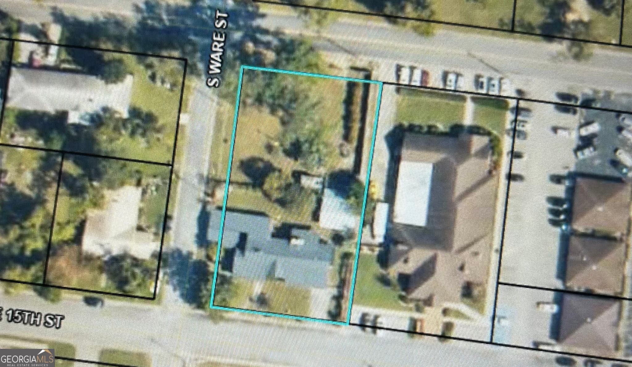 3 bedroom, 3 bathroom, 2,706 sq ft single family residence for sale at 202 E 15th Street, Alma, GA 31510