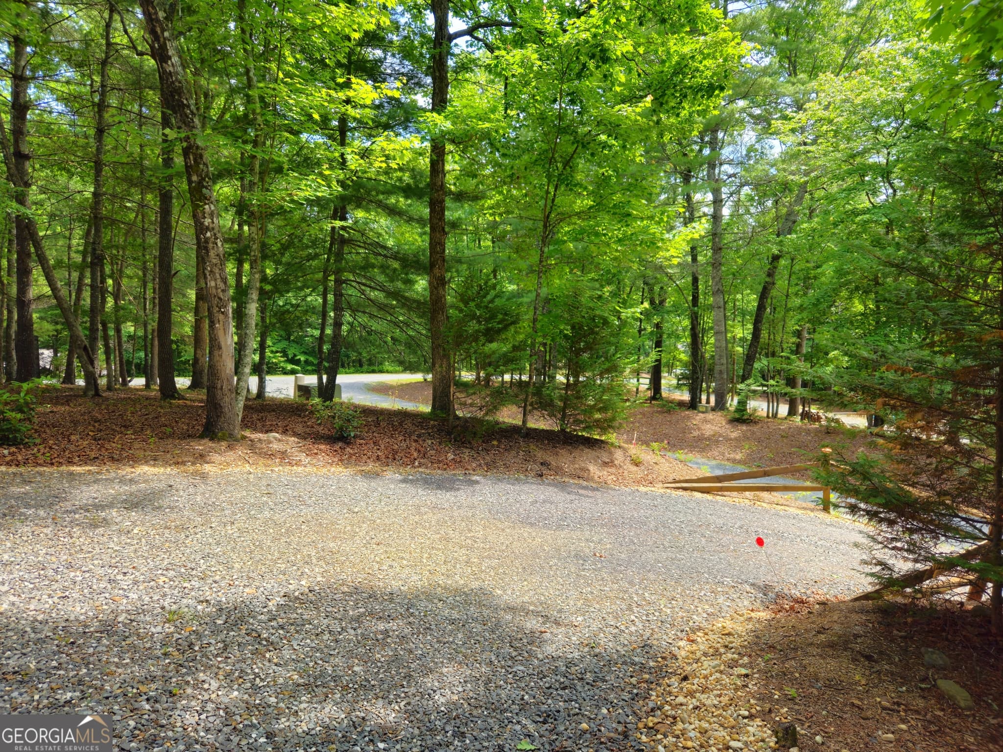 2 bedroom, 2 bathroom, 872 sq ft cabin,single family residence for sale at 211 Winding Brook Trail, Morganton, GA 30560 — photo 7