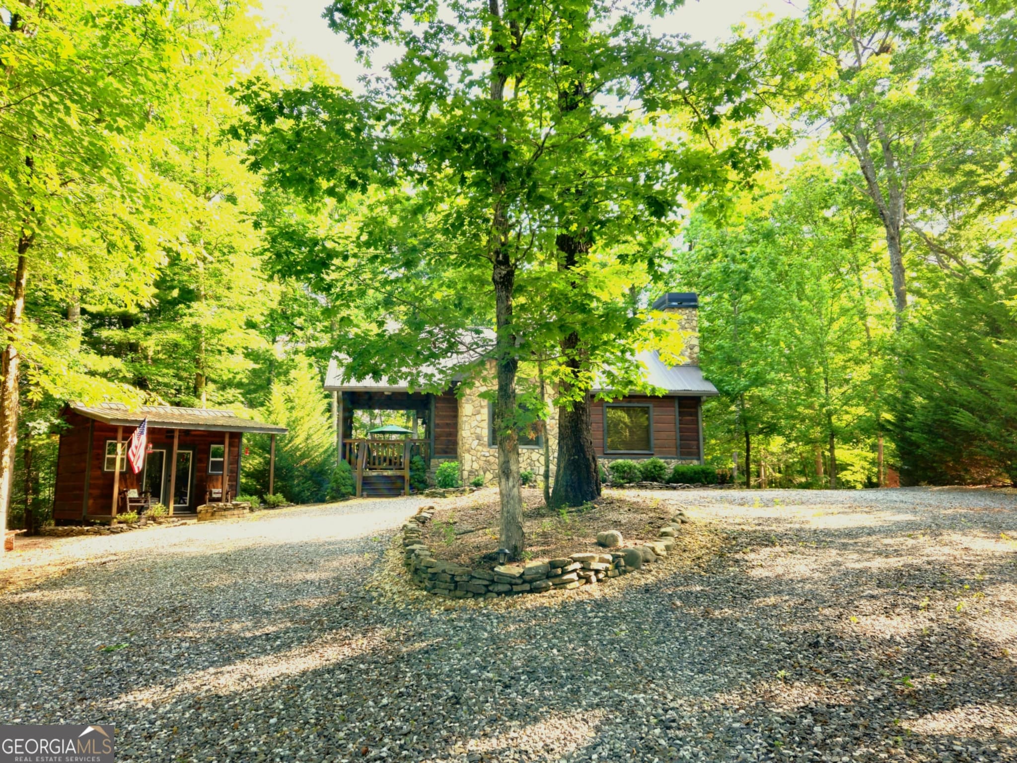 2 bedroom, 2 bathroom, 872 sq ft cabin,single family residence for sale at 211 Winding Brook Trail, Morganton, GA 30560 — photo 9