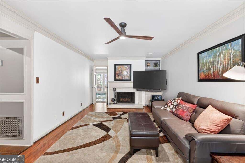 3 bedroom, 2.5 bathroom, 1,944 sq ft townhouse for sale at 1631 Executive Park Lane, Atlanta, GA 30329 — photo 6