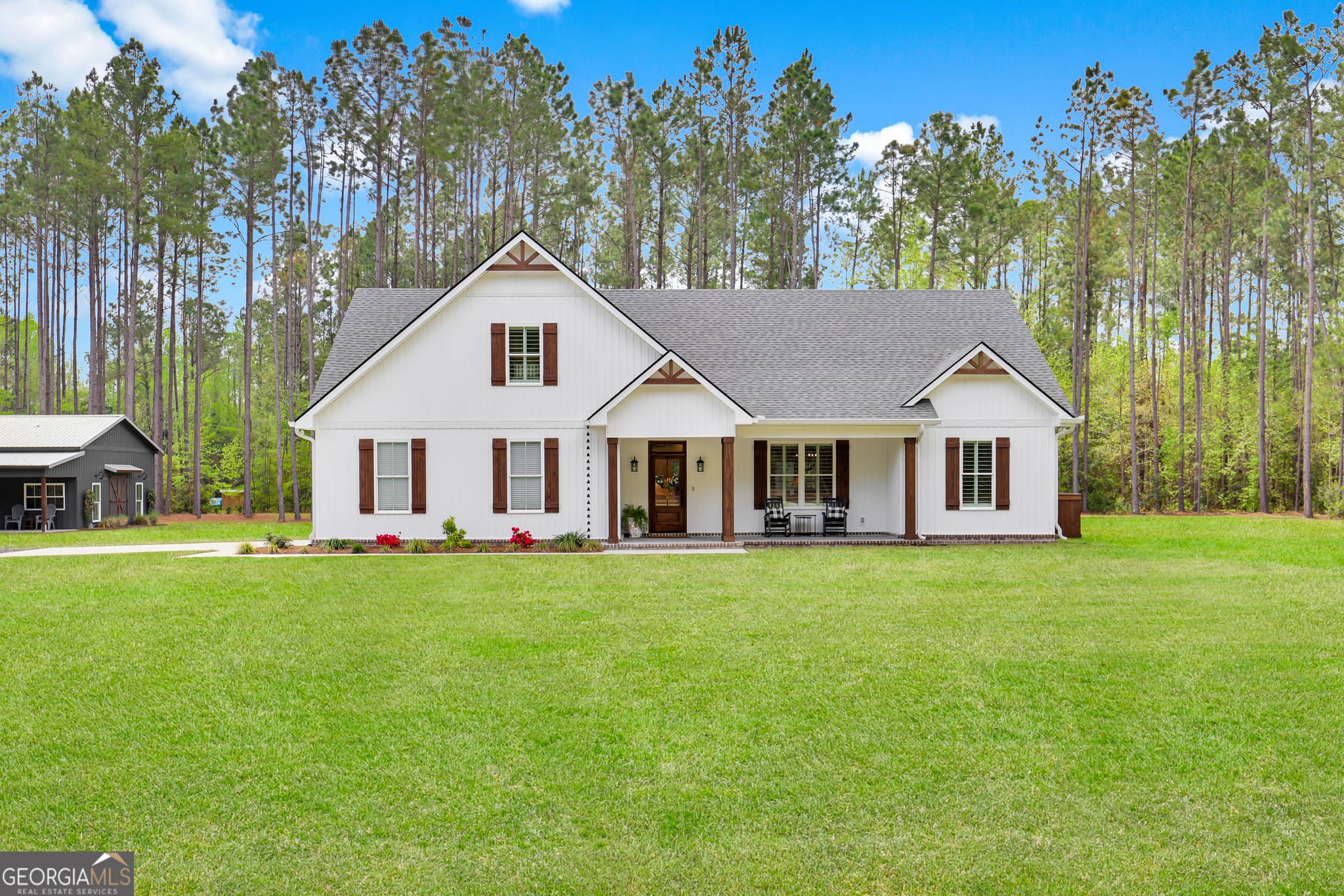 4 bedroom, 3 bathroom, 2,596 sq ft single family residence sold at 270 Clyo Shawnee Road, Springfield, GA 31329