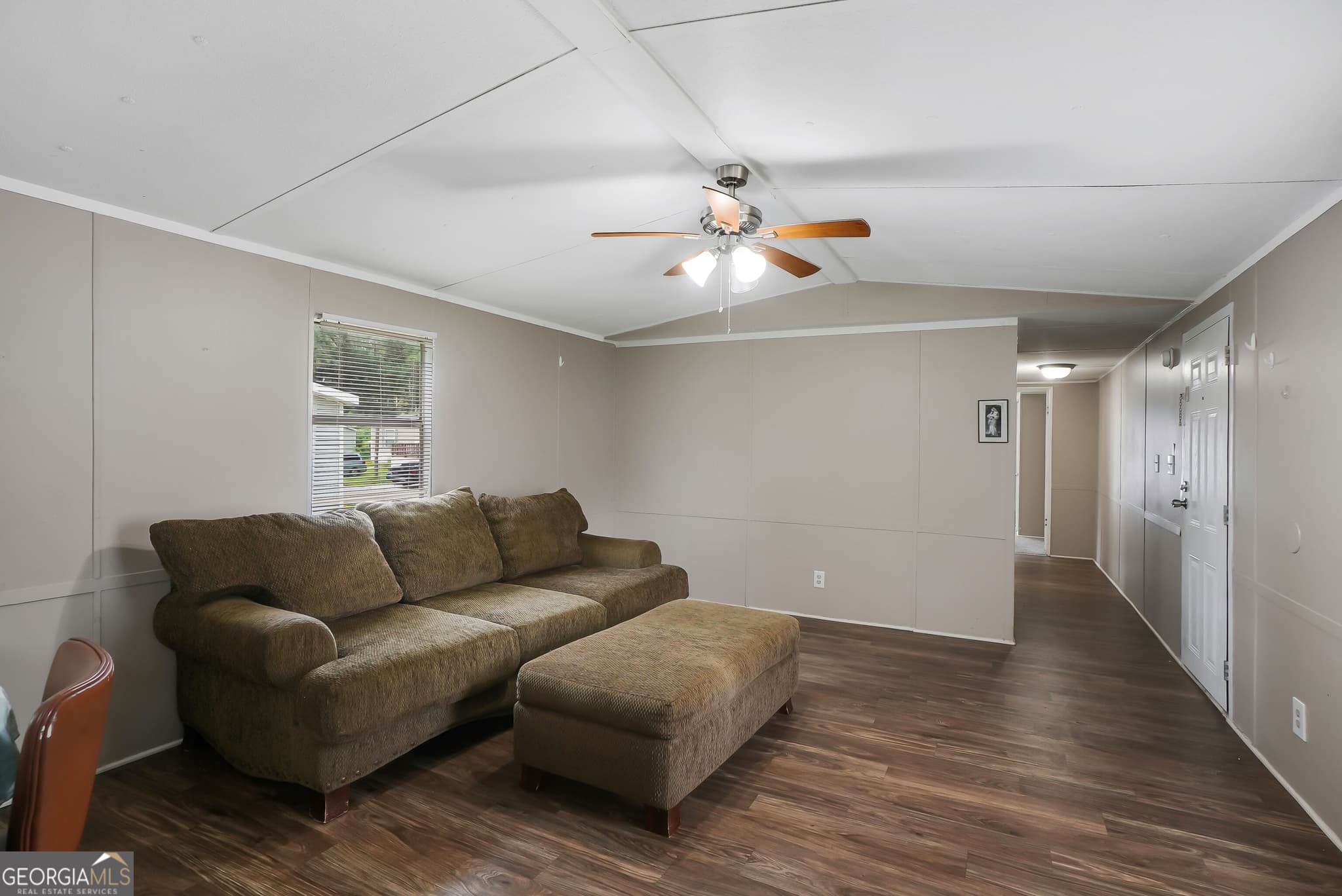 3 bedroom, 2 bathroom, 1,064 sq ft manufactured home,single family residence for rent at 1512 Highway 54 # C-319, Fayetteville, GA 30214 for $1,700 a month — photo 8