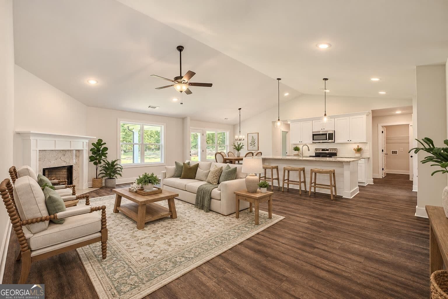 4 bedroom, 3 bathroom, 2,300 sq ft single family residence for sale at 214 Wilson Garage Road, Commerce, GA 30529 — photo 2