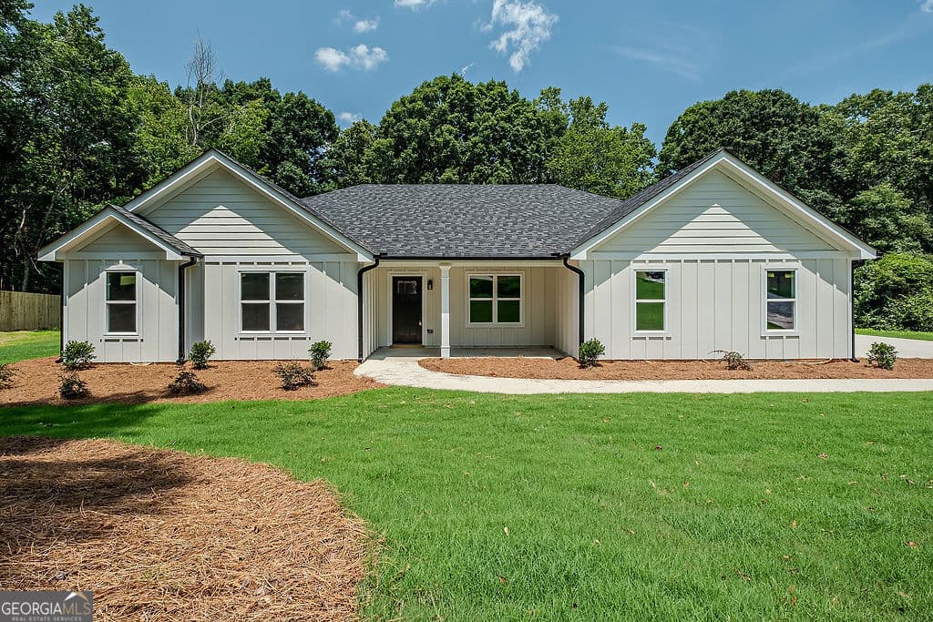 4 bedroom, 3 bathroom, 2,300 sq ft single family residence for sale at 214 Wilson Garage Road, Commerce, GA 30529