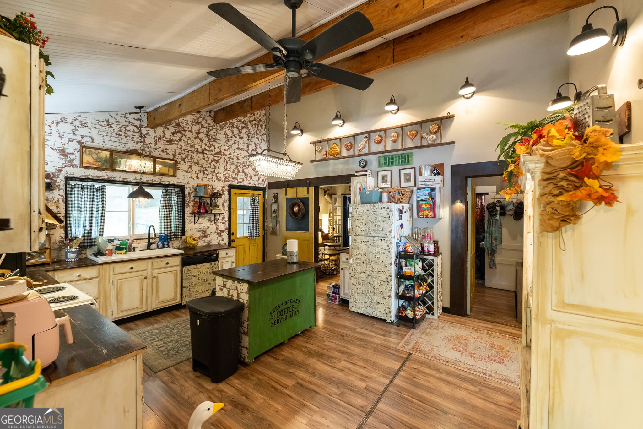 4 bedroom, 1 bathroom, 1,800 sq ft single family residence for sale at 4782 Highway 36, The Rock, GA 30285 — photo 4