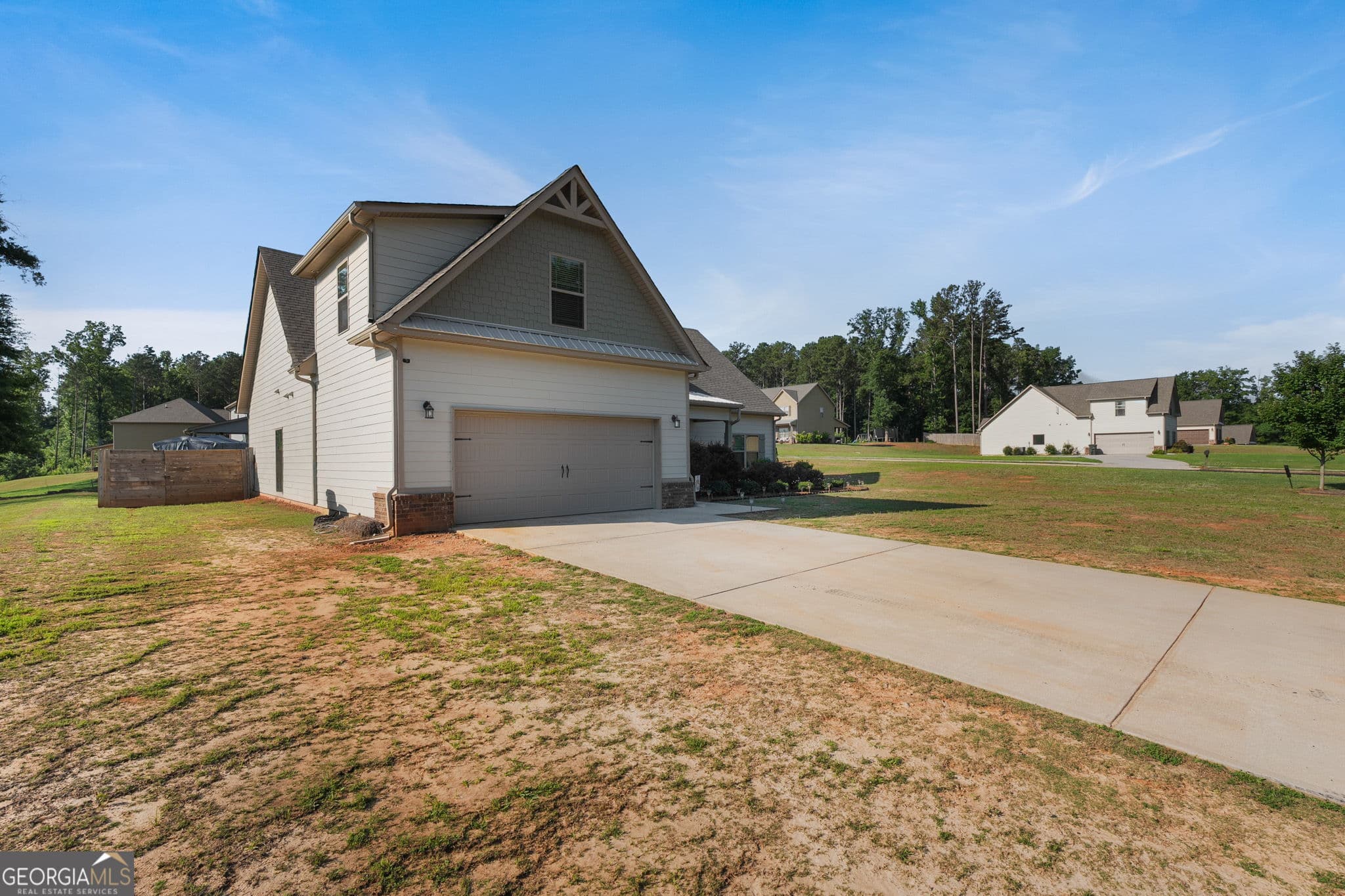 4 bedroom, 3 bathroom, 2,710 sq ft single family residence for sale at 1202 Coldwater Court, Griffin, GA 30224 — photo 2