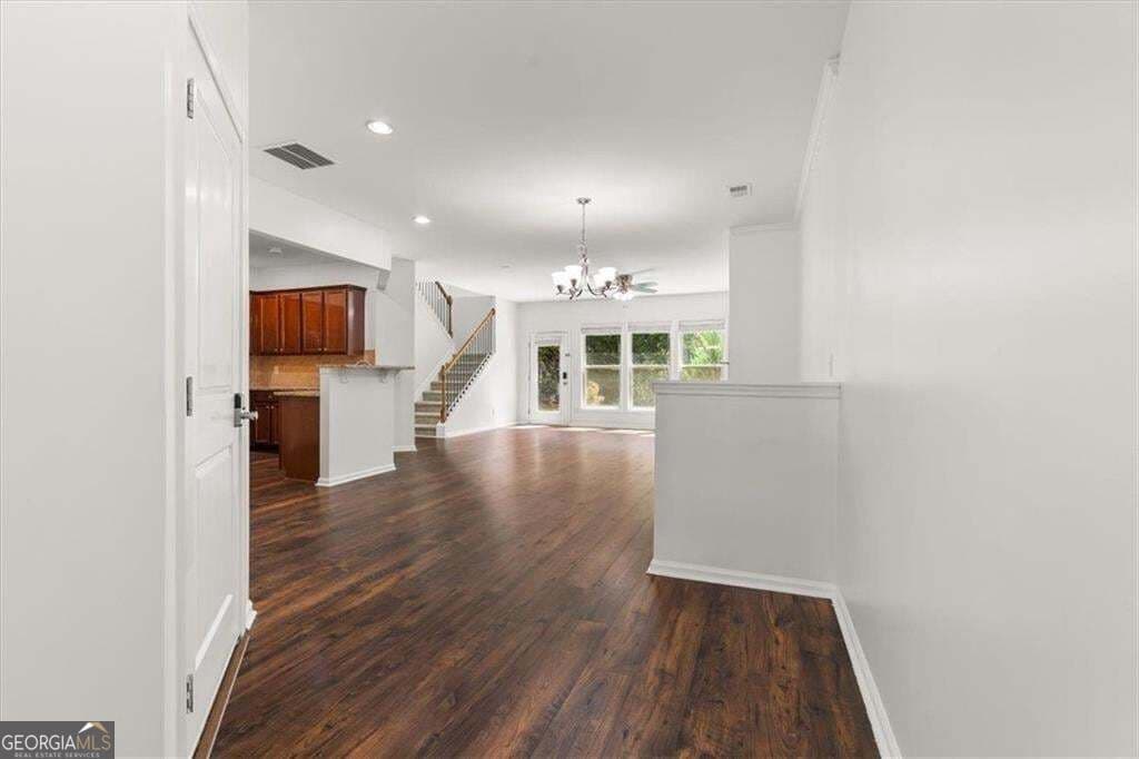4 bedroom, 3.5 bathroom, 2,183 sq ft townhouse for sale at 13459 Gardiner Lane, Alpharetta, GA 30004 — photo 3