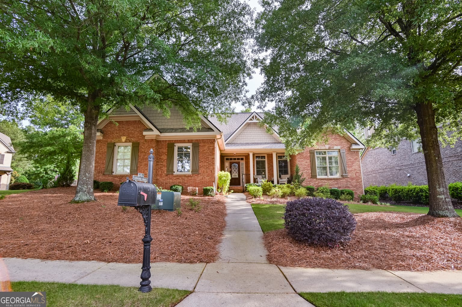 3 bedroom, 2 bathroom, 2,101 sq ft single family residence sold at 1511 Cambridge Sq., Watkinsville, GA 30677