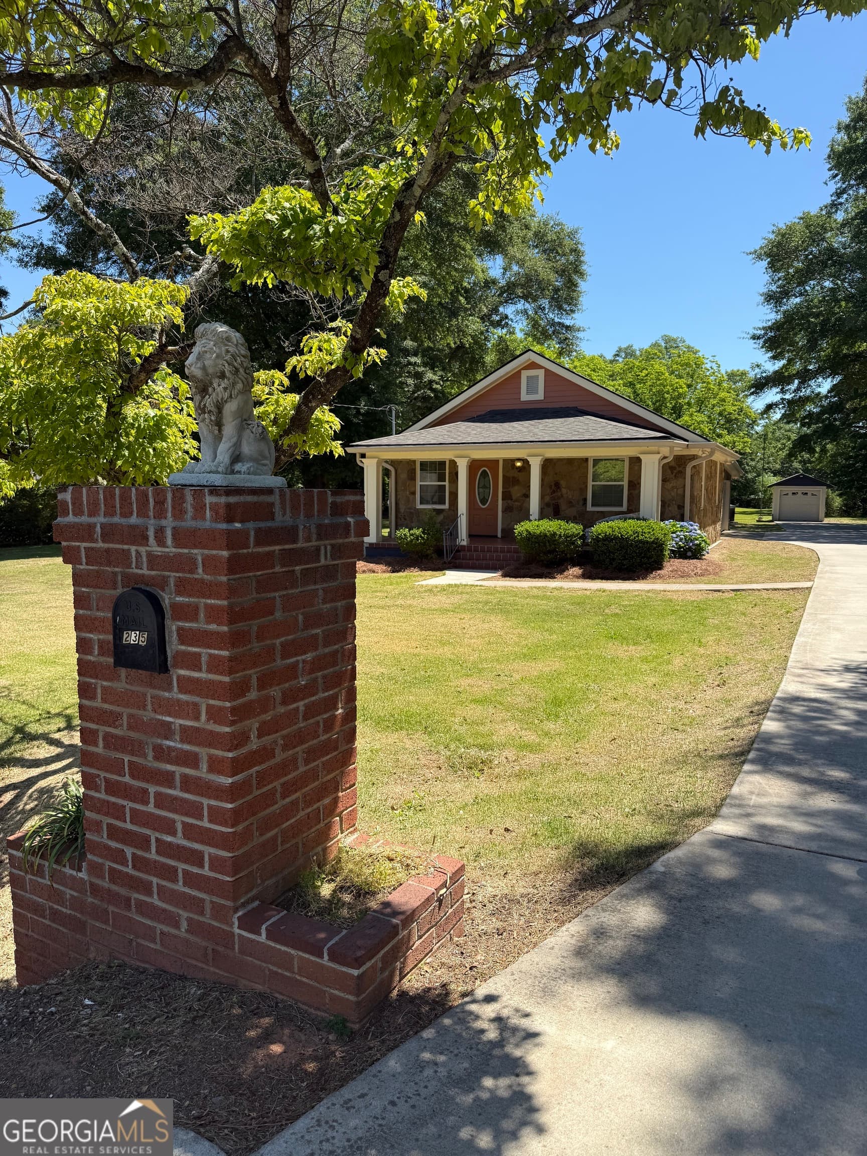 2 bedroom, 1 bathroom, 978 sq ft single family residence sold at 235 Cooper Road, Athens, GA 30605