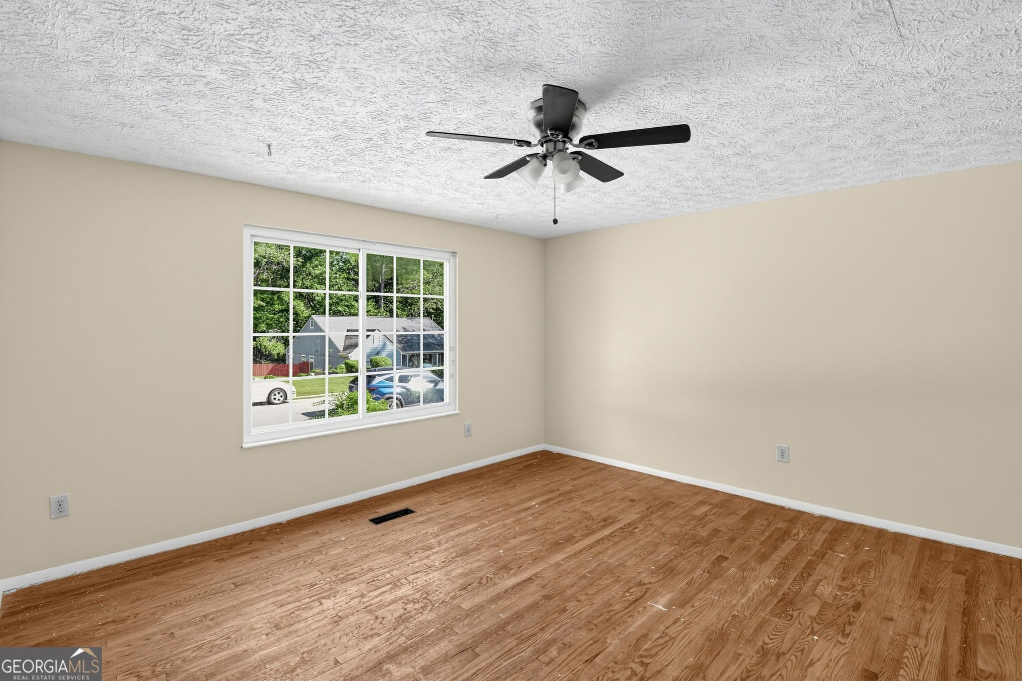 4 bedroom, 2 bathroom, 1,788 sq ft single family residence for sale at 4755 White Oak Trail, Stone Mountain, GA 30088 — photo 6