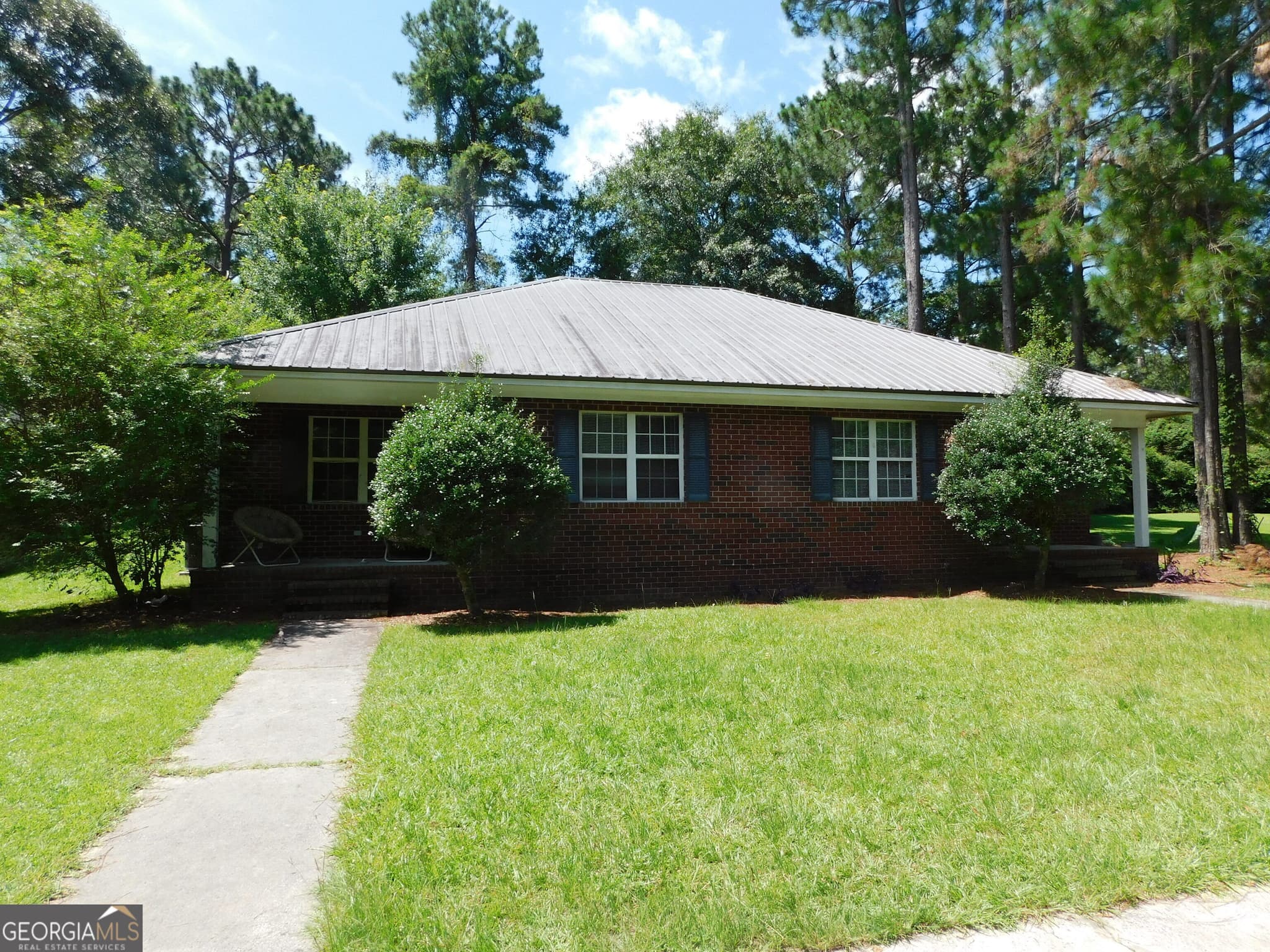 2 bedroom, 1 bathroom, 900 sq ft duplex for rent at 13 Bea Dot Way A, Statesboro, GA 30458 for $1,000 a month