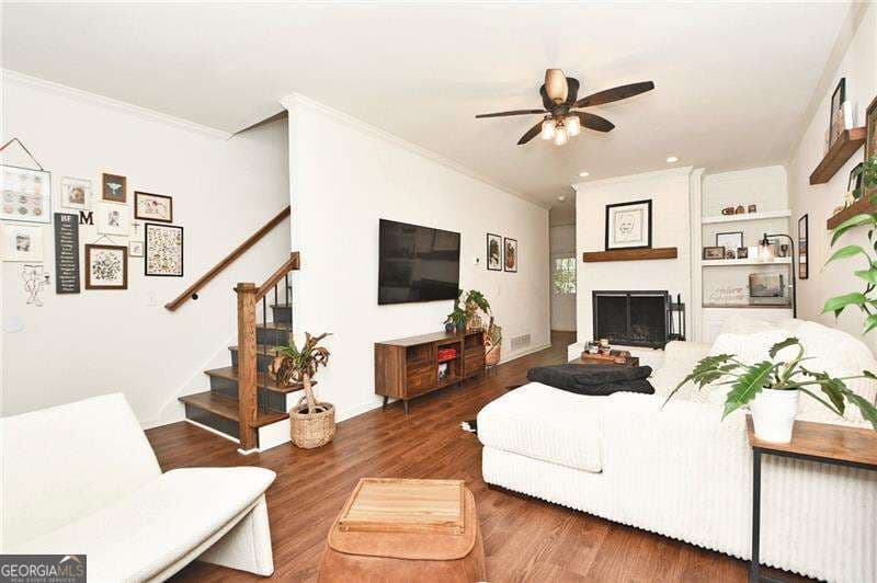 3 bedroom, 2.5 bathroom, 1,800 sq ft townhouse for sale at 230 West Avenue 1, Carrollton, GA 30117 — photo 3