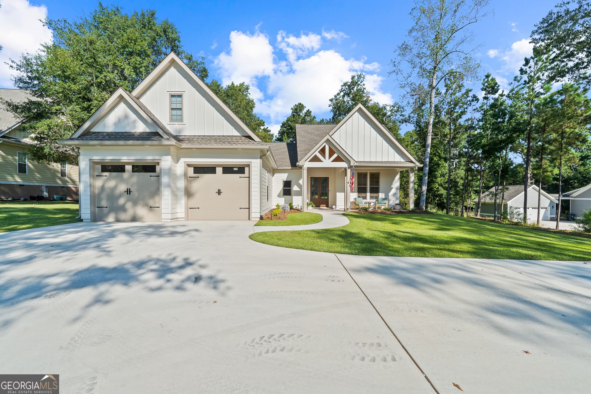 4 bedroom, 3.5 bathroom, 2,538 sq ft single family residence for sale at 514 High Bluff Court, Milledgeville, GA 31061 — photo 2