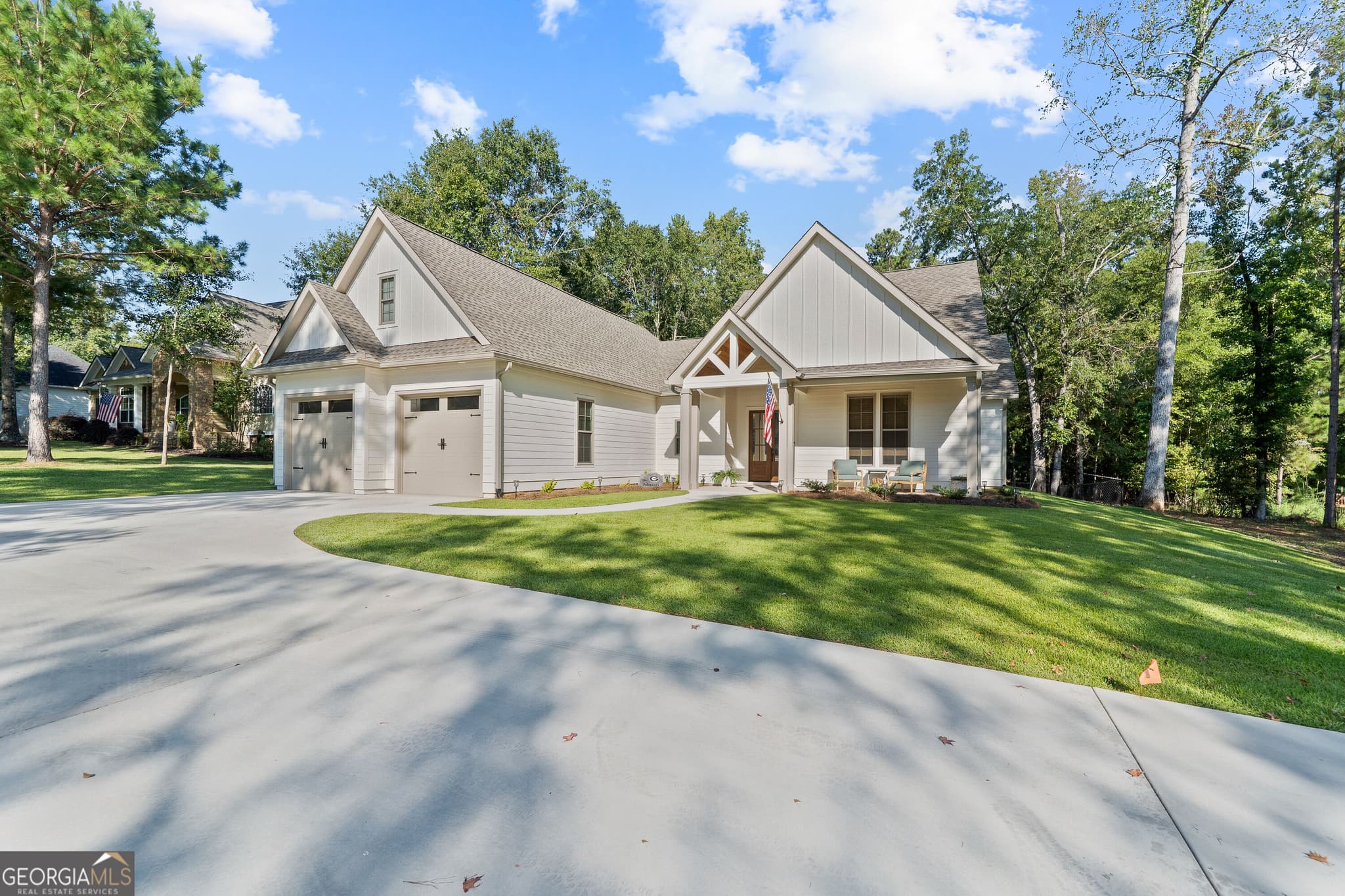 4 bedroom, 3.5 bathroom, 2,538 sq ft single family residence for sale at 514 High Bluff Court, Milledgeville, GA 31061