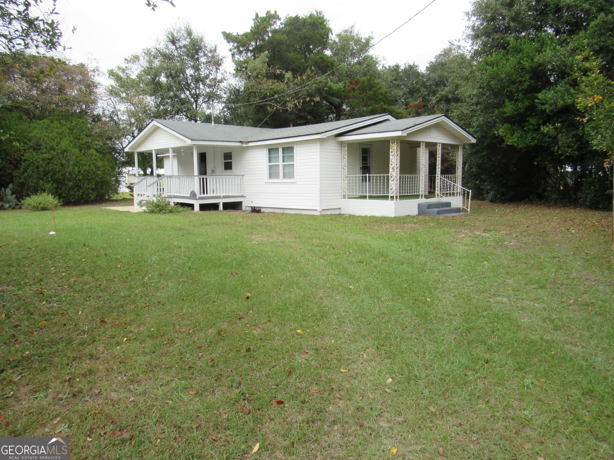 2 bedroom, 2 bathroom, 1,186 sq ft single family residence for sale at 112 Judy Avenue, Cordele, GA 31015 — photo 3