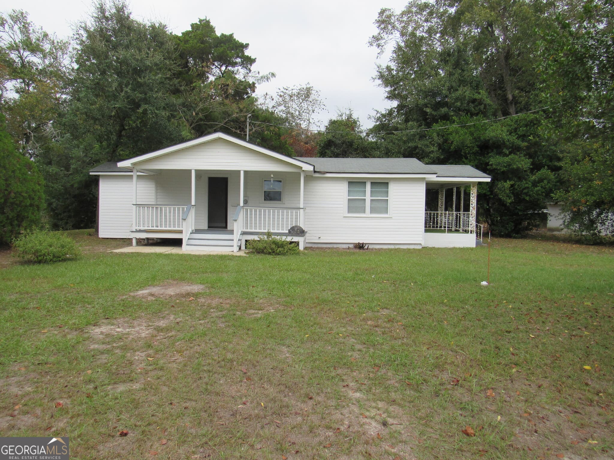 2 bedroom, 2 bathroom, 1,186 sq ft single family residence for sale at 112 Judy Avenue, Cordele, GA 31015