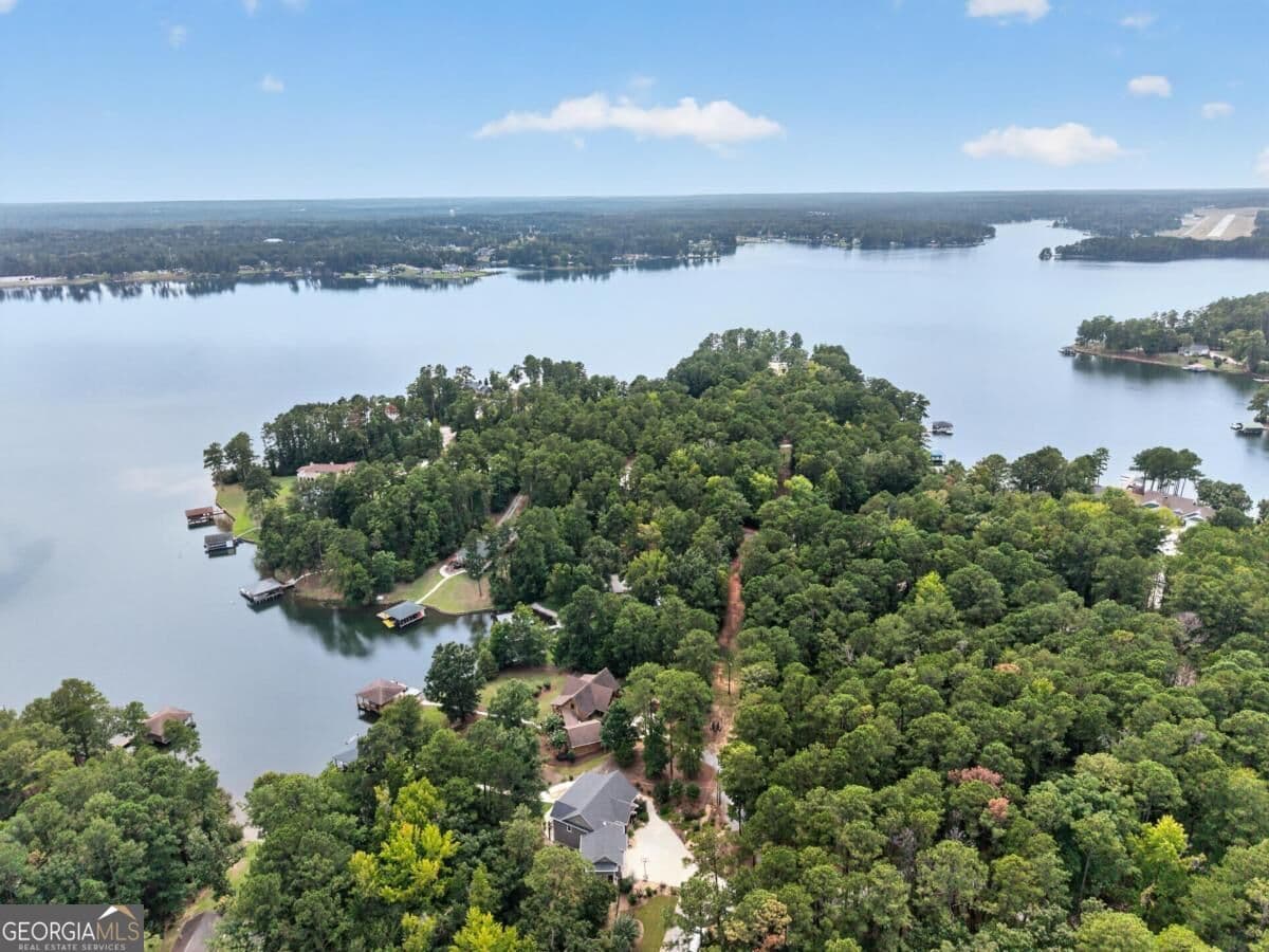 5 bedroom, 2.5 bathroom, 3,798 sq ft cabin,single family residence for sale at 237 Chicory Road, Milledgeville, GA 31061 — photo 9