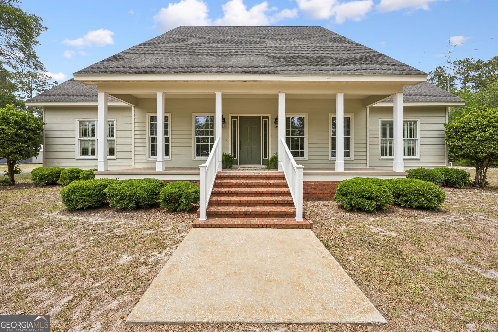 5 bedroom, 3 bathroom, 4,073 sq ft single family residence under contract at 315 Martin Street, Folkston, GA 31537 — photo 3