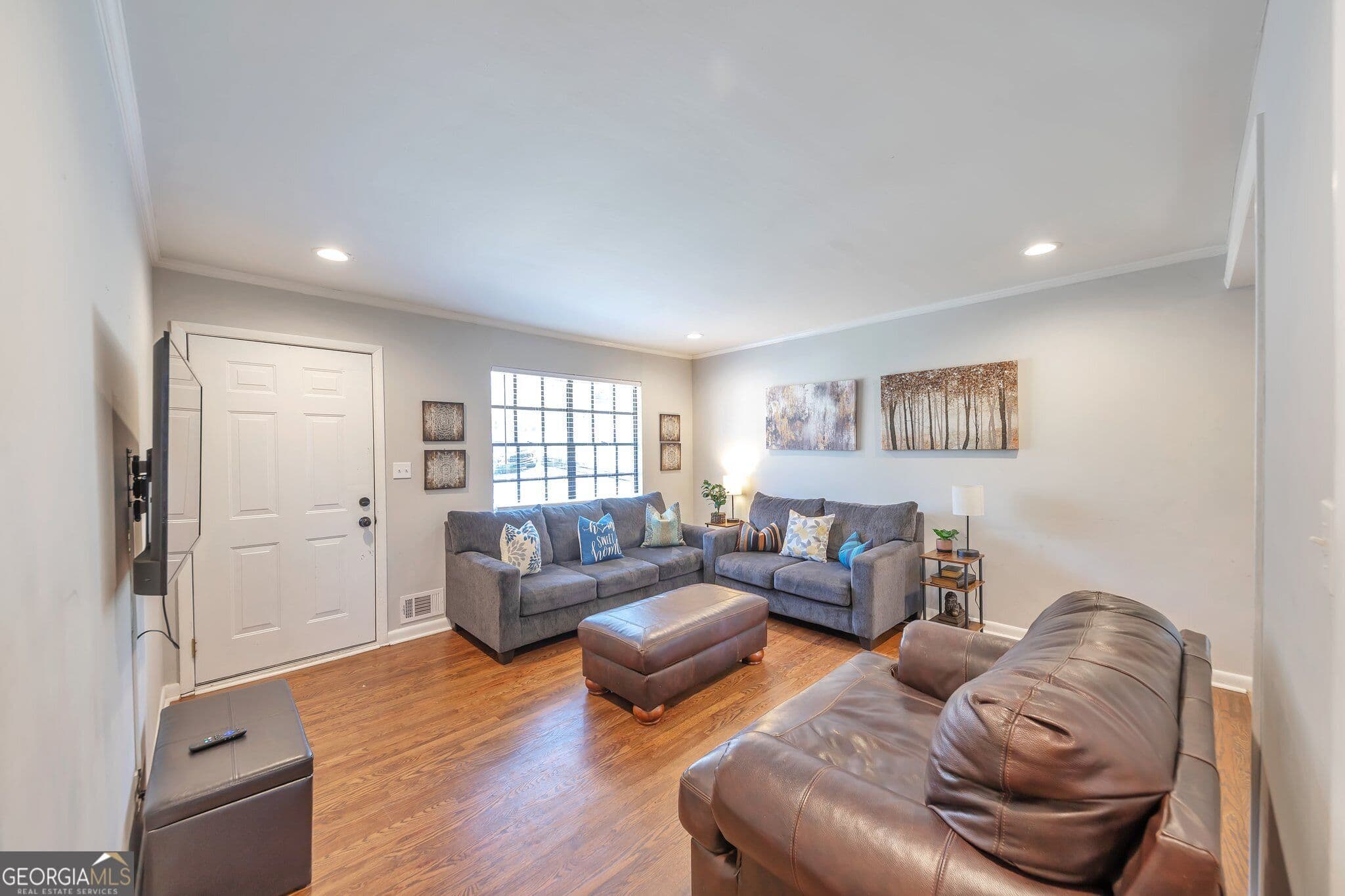 3 bedroom, 2 bathroom, 1,675 sq ft single family residence for rent at 3390 Creek Valley Drive, Smyrna, GA 30082 for $5,400 a month — photo 2