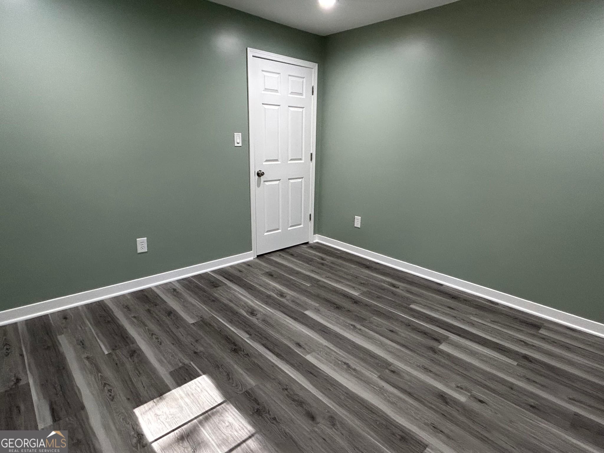 3 bedroom, 2 bathroom, 1,372 sq ft single family residence for sale at 109 Vernon Street, Toccoa, GA 30577 — photo 6