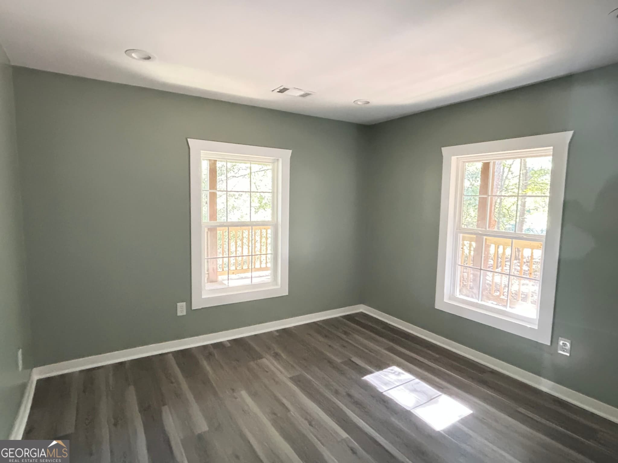 3 bedroom, 2 bathroom, 1,372 sq ft single family residence for sale at 109 Vernon Street, Toccoa, GA 30577 — photo 5