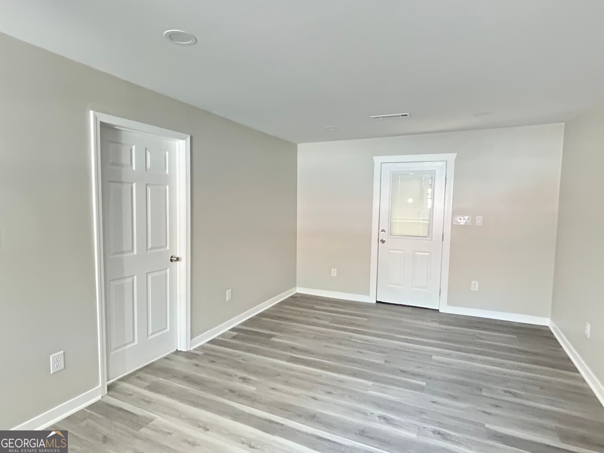 3 bedroom, 2 bathroom, 1,372 sq ft single family residence for sale at 109 Vernon Street, Toccoa, GA 30577 — photo 4
