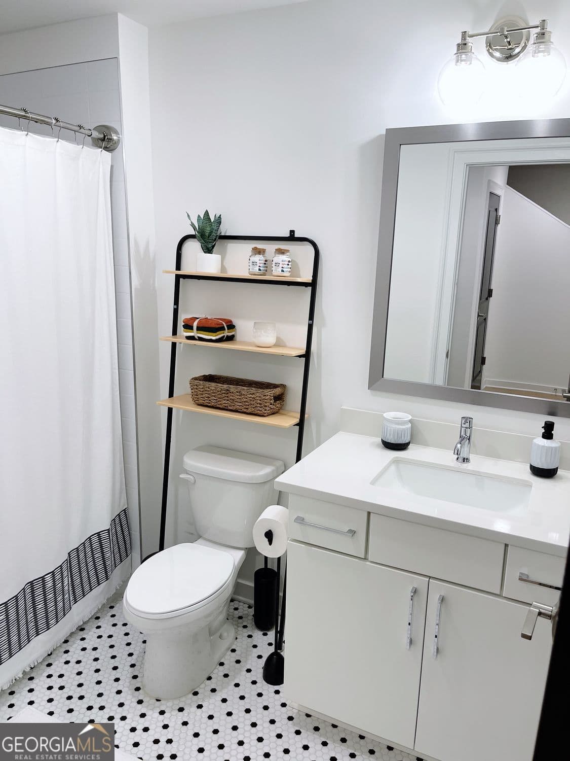 2 bedroom, 2 bathroom, 2,573 sq ft condominium for rent at 400 Pratt Drive, Atlanta, GA 30315 for $2,800 a month — photo 8