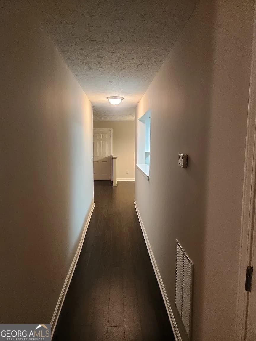 3 bedroom, 2 bathroom, 1,232 sq ft condominium for sale at 1303 Fairington Club Drive, Lithonia, GA 30038 — photo 5