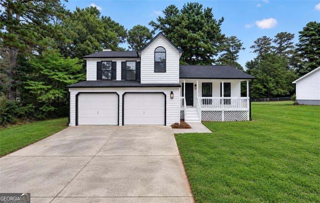 3 bedroom, 2.5 bathroom, 1,965 sq ft single family residence for sale at 1307 Heritage Court, Hampton, GA 30228 — photo 1 of 28