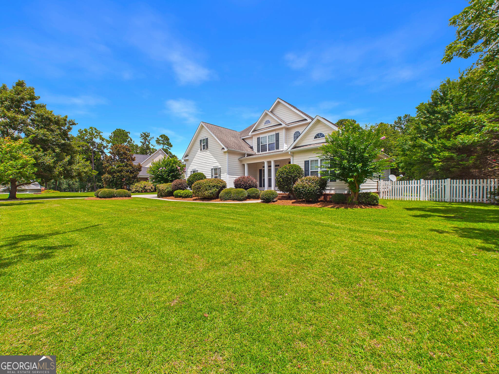 4 bedroom, 2.5 bathroom, 2,661 sq ft single family residence for sale at 106 Walden Crossing, Macon, GA 31216 — photo 2