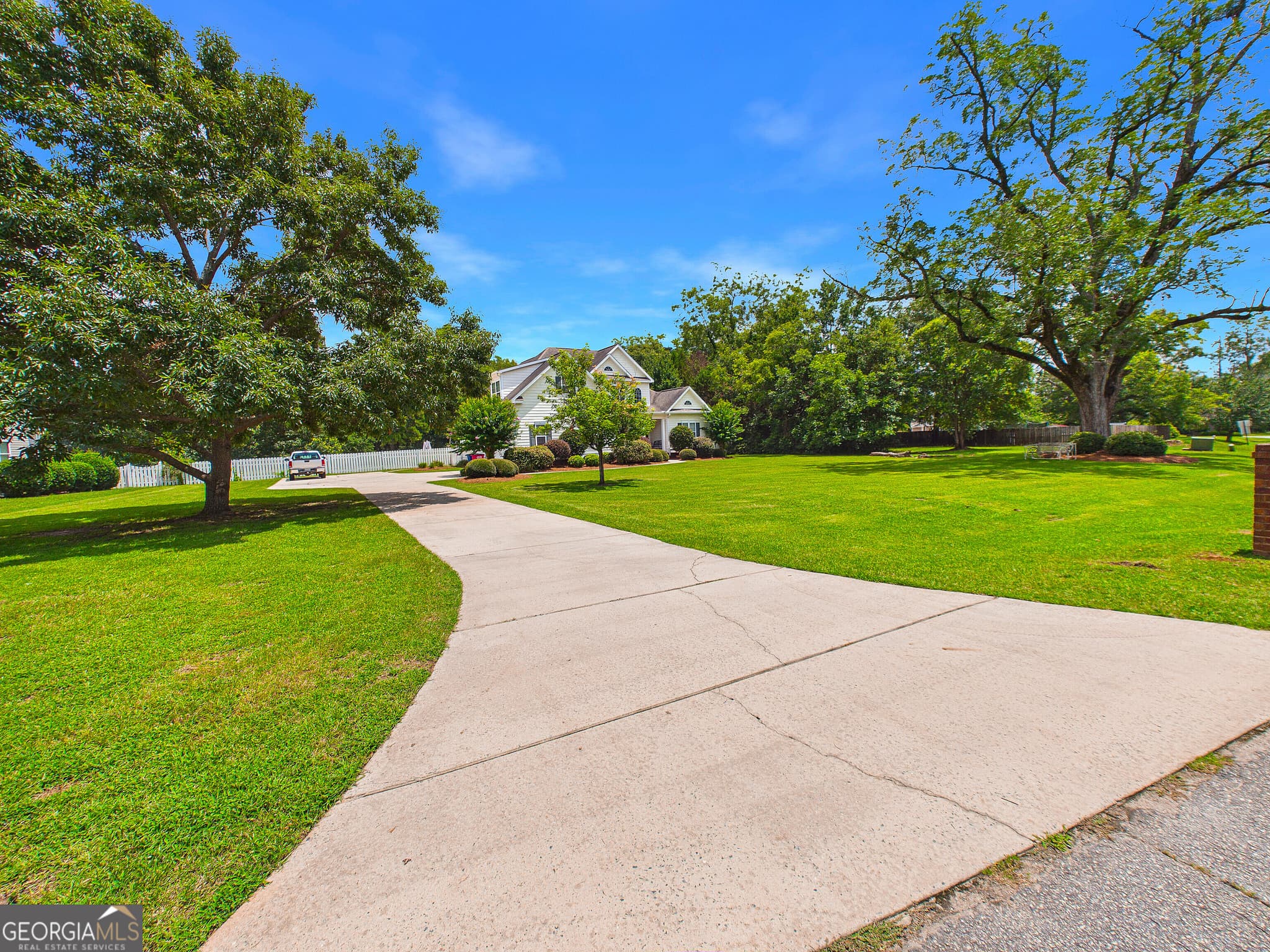 4 bedroom, 2.5 bathroom, 2,661 sq ft single family residence for sale at 106 Walden Crossing, Macon, GA 31216 — photo 6