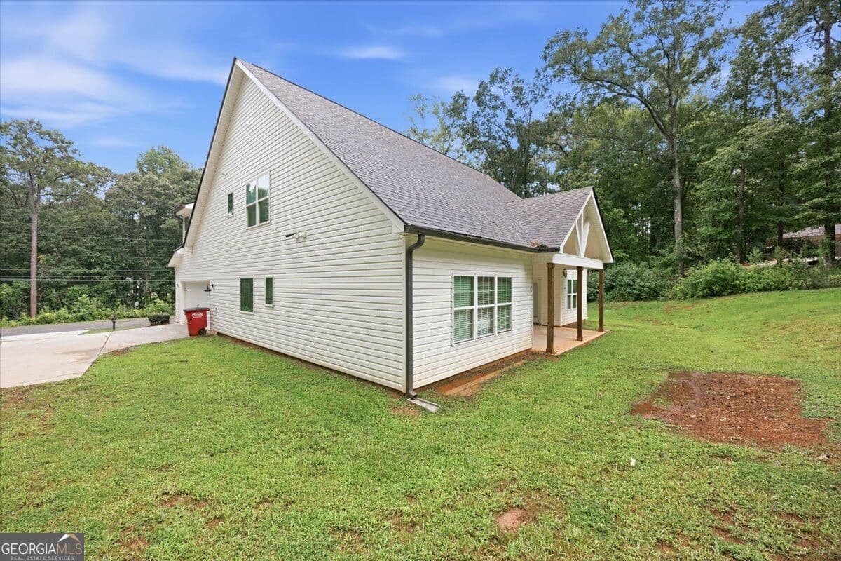 5 bedroom, 3.5 bathroom, 2,536 sq ft single family residence for sale at 5940 Wesleyan Drive, Macon, GA 31210 — photo 6